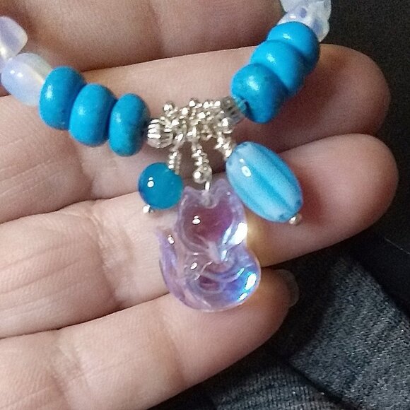 Pet Lovers - Fox Pom Cat!!! Stunning Iridescent Opalite + Blue Howlite Bracelet - Picture 7 of 10